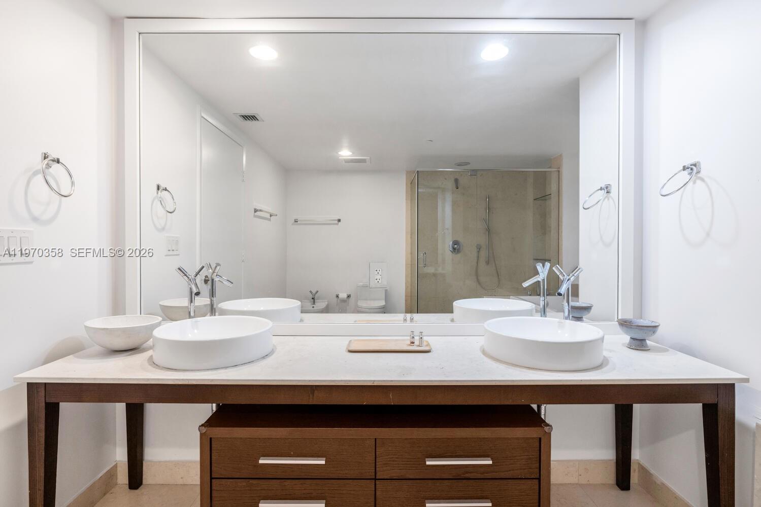 465 Brickell Ave # 2705