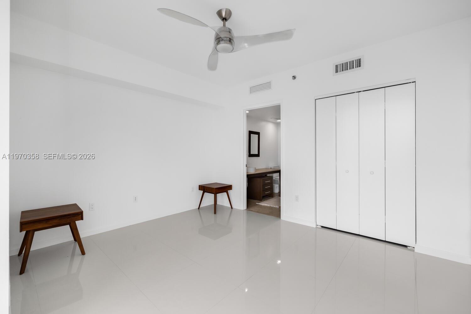 465 Brickell Ave # 2705