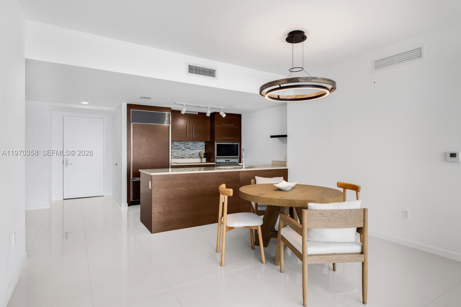 465 Brickell Ave # 2705