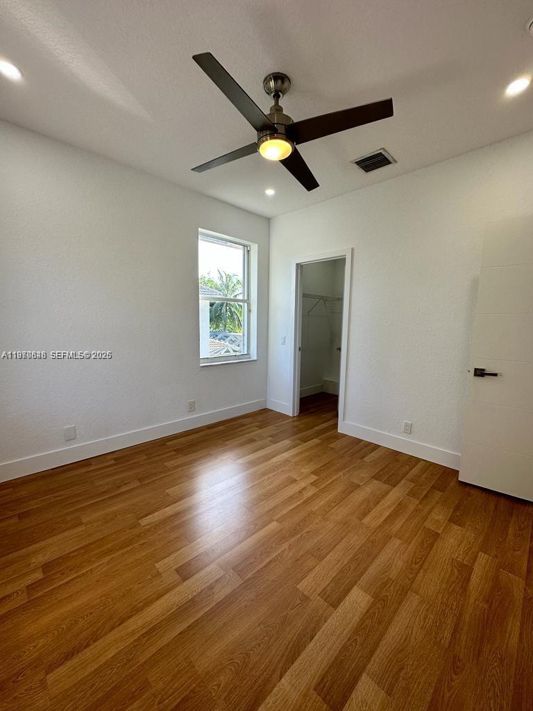 1887 Harbor View Cir