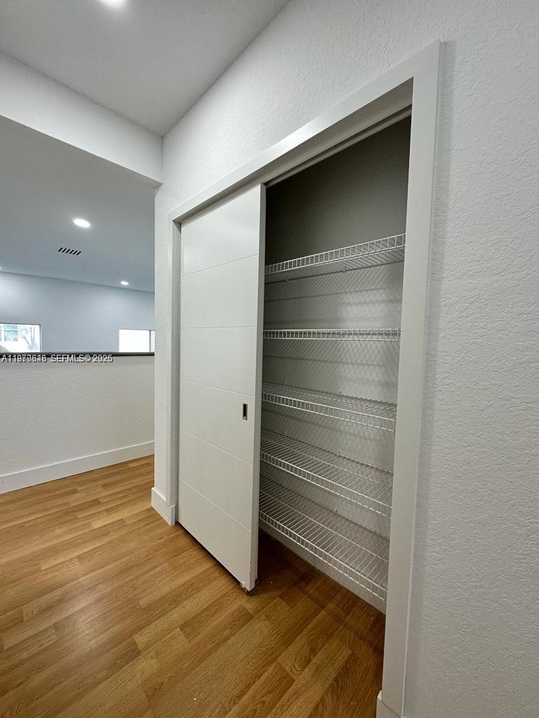 1887 Harbor View Cir