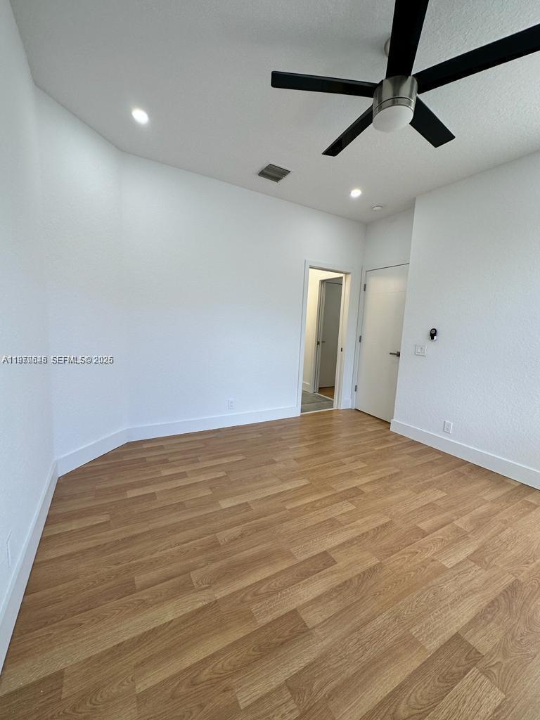 1887 Harbor View Cir