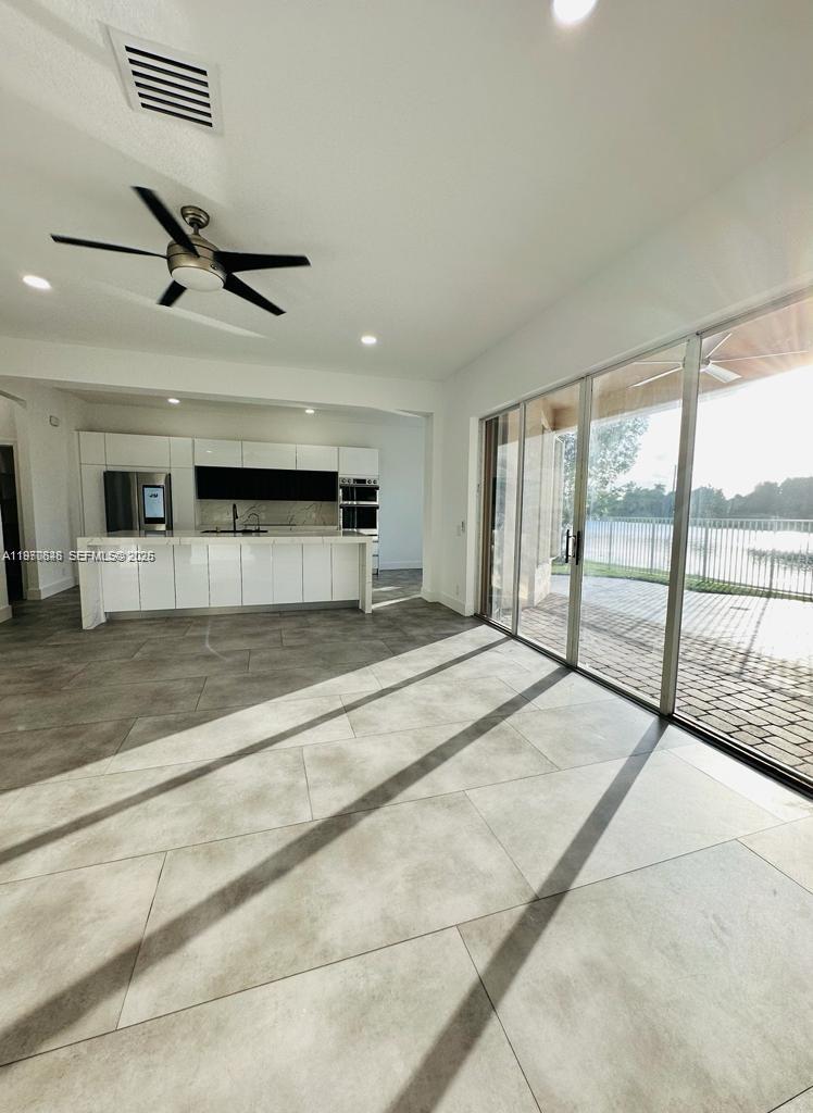 1887 Harbor View Cir