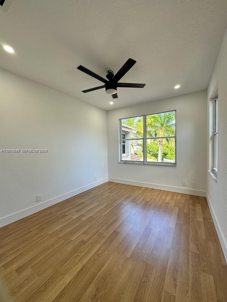 1887 Harbor View Cir