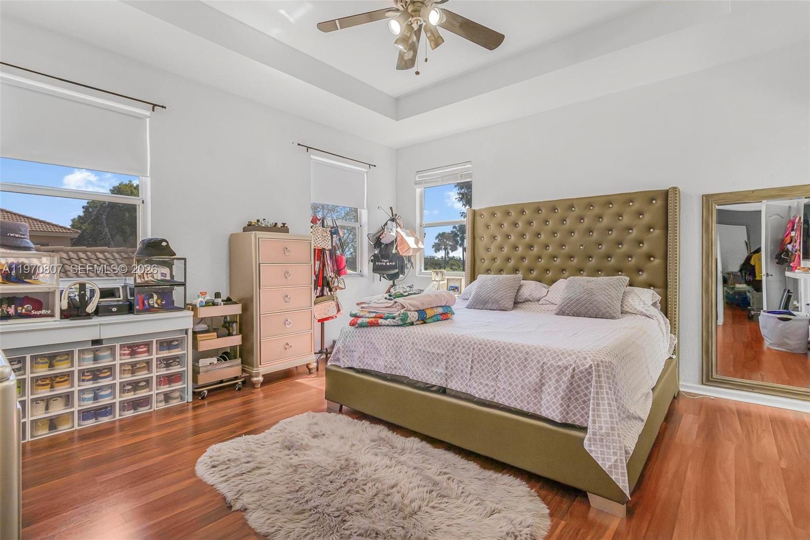 3736 NE 9 CT