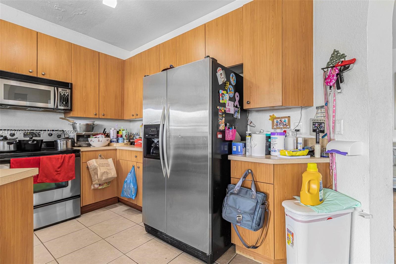3736 NE 9 CT
