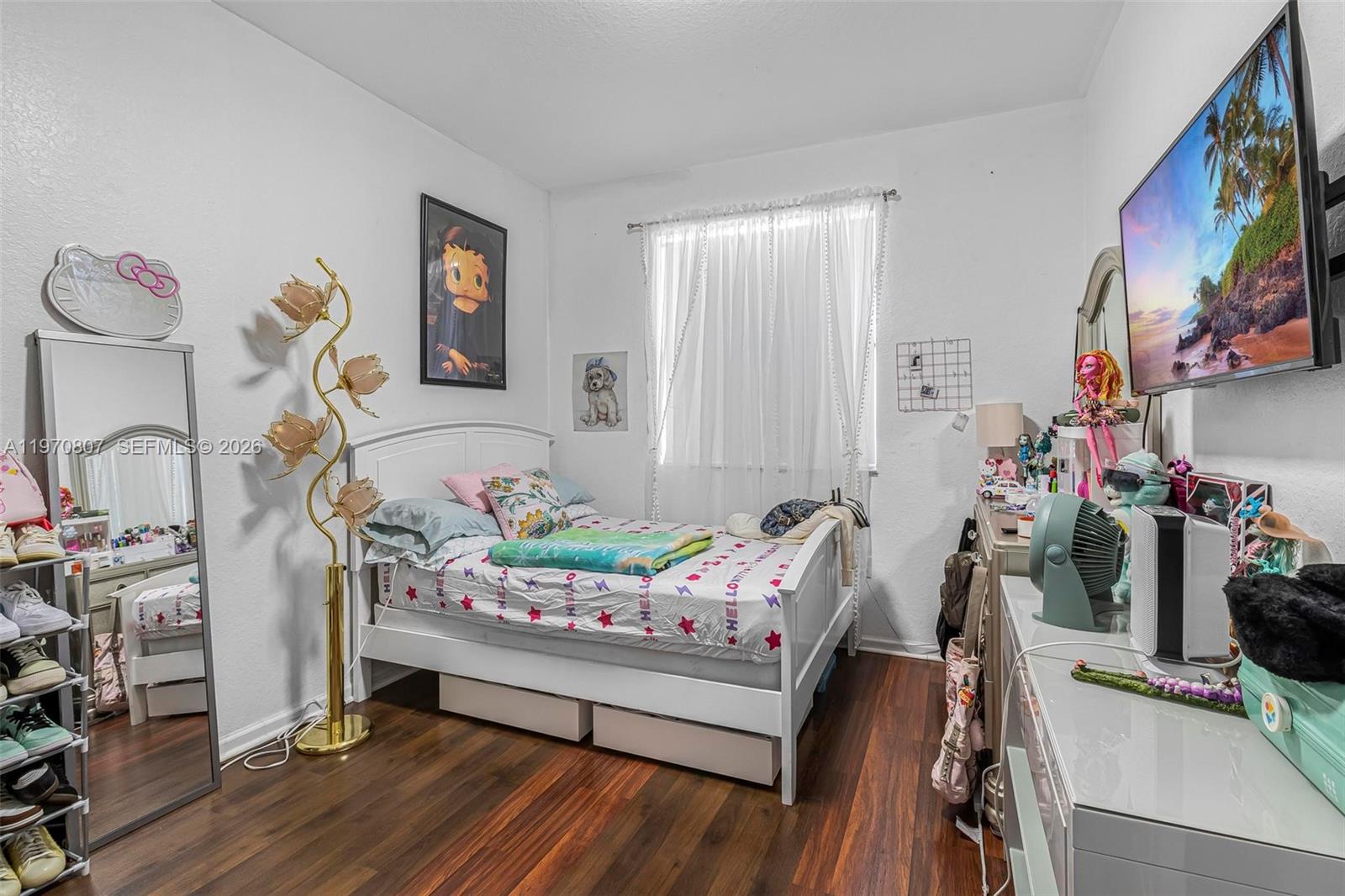 3736 NE 9 CT