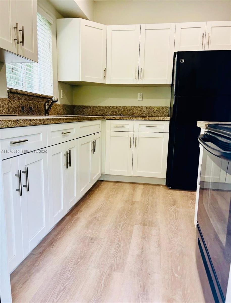 12000 NE 9th Ave # 1