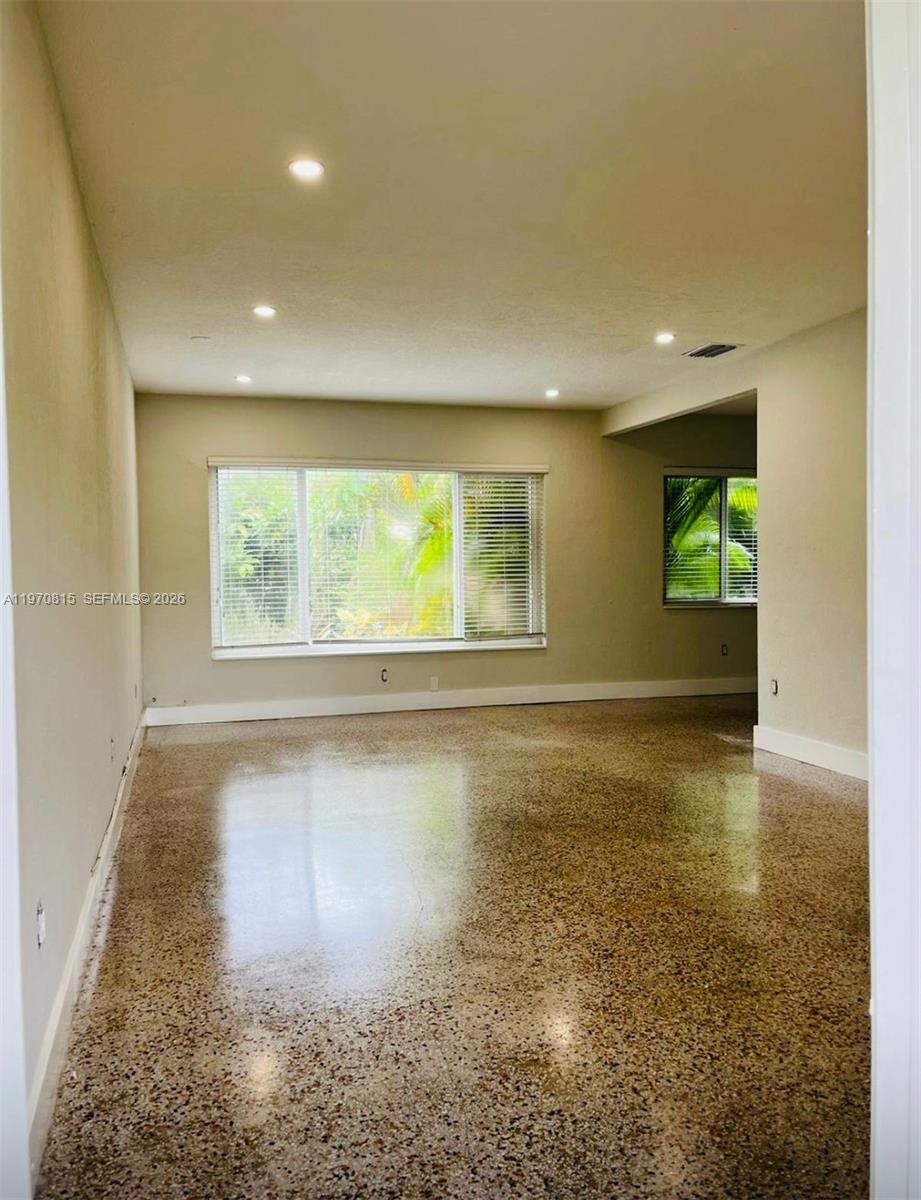 12000 NE 9th Ave # 1