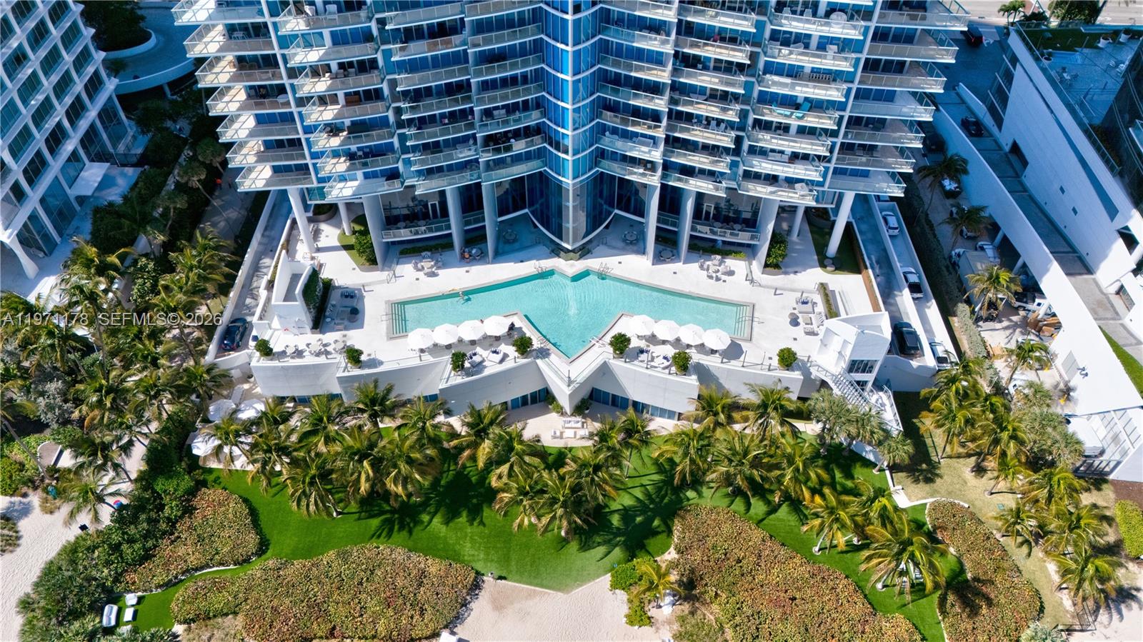 17001 Collins Ave # 4608
