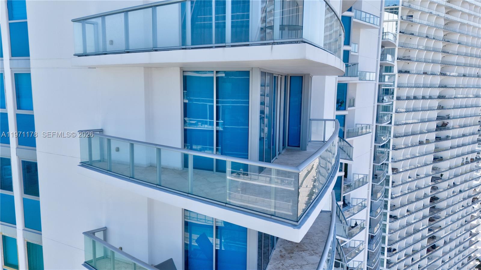 17001 Collins Ave # 4608