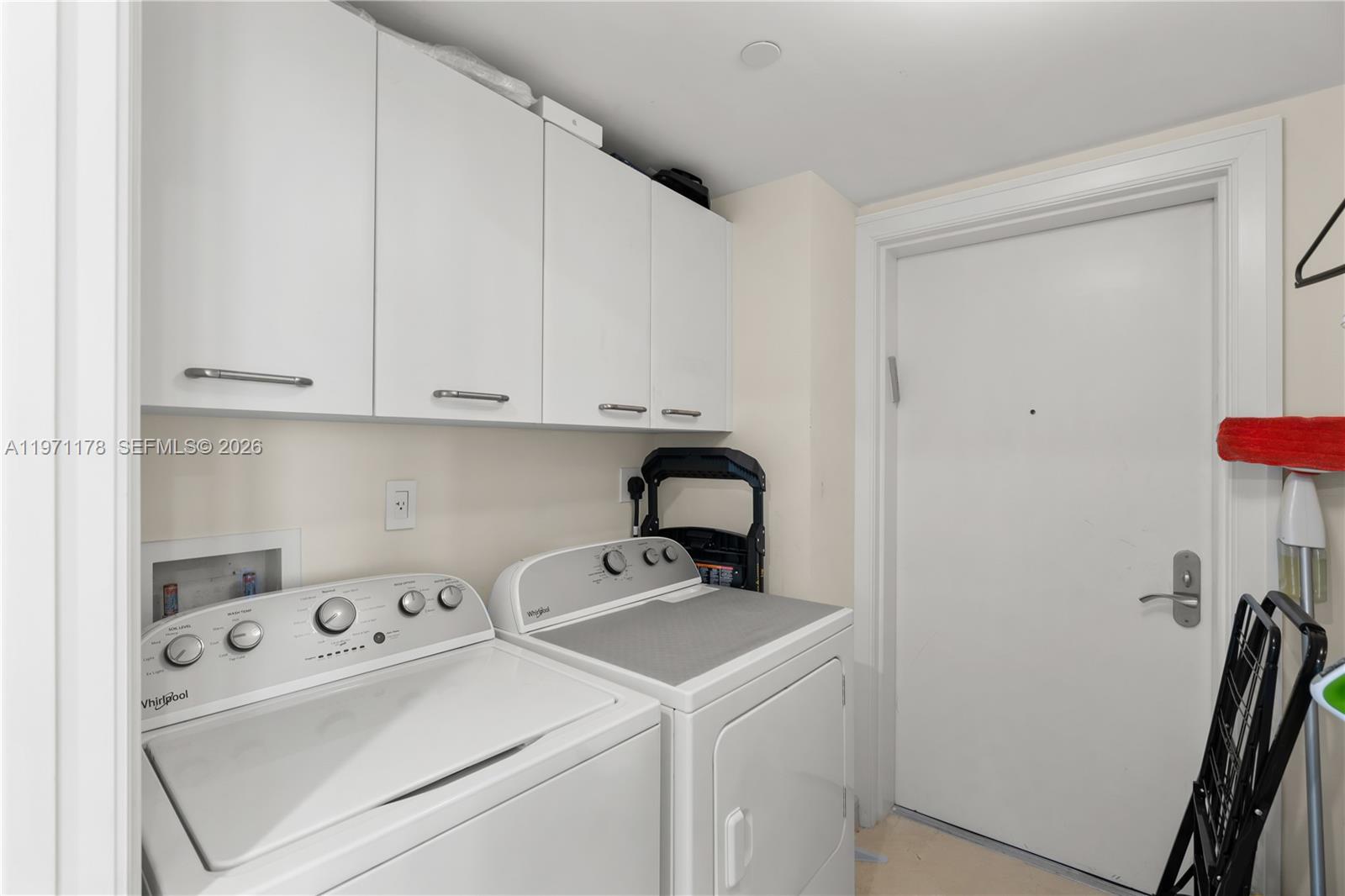 17001 Collins Ave # 4608