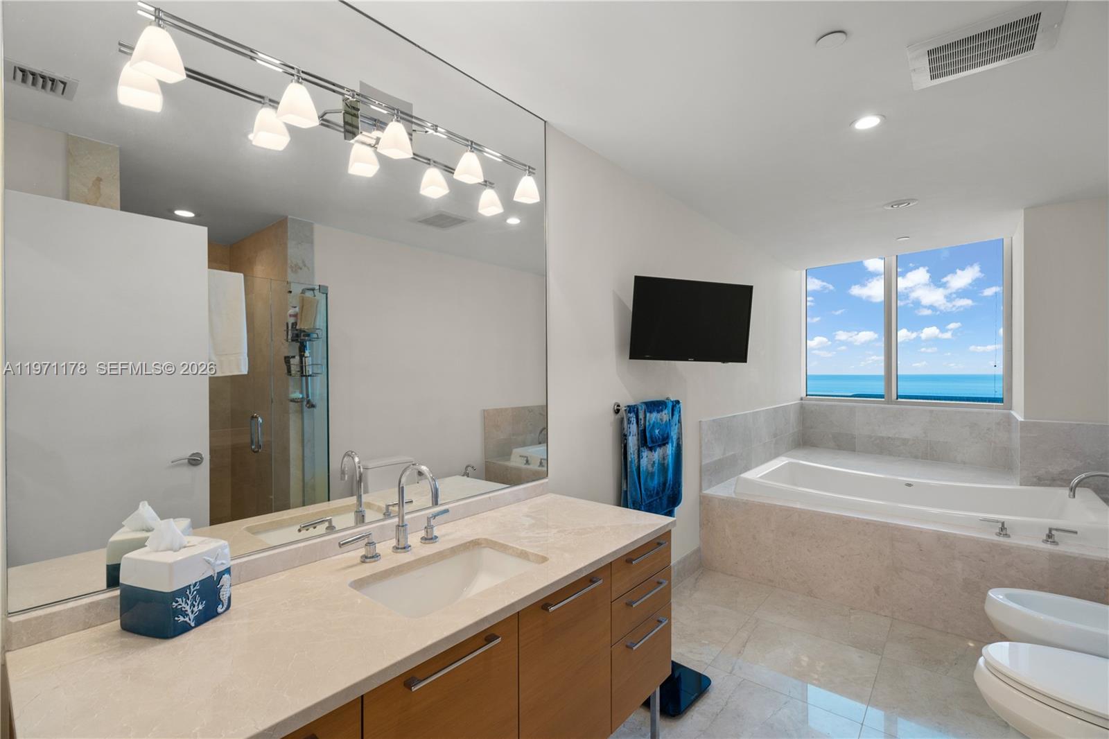 17001 Collins Ave # 4608