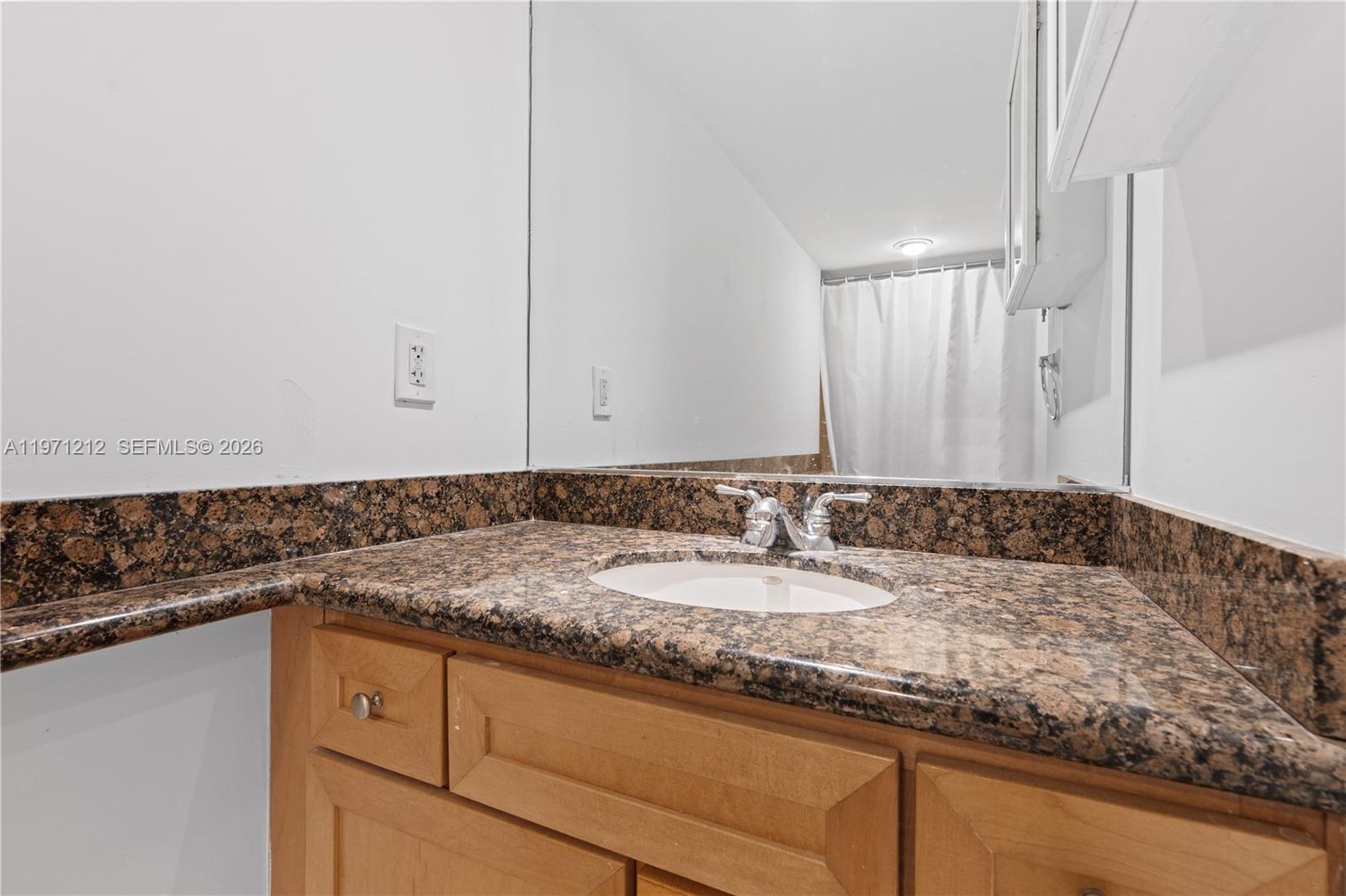 5600 Collins Ave # 16Y