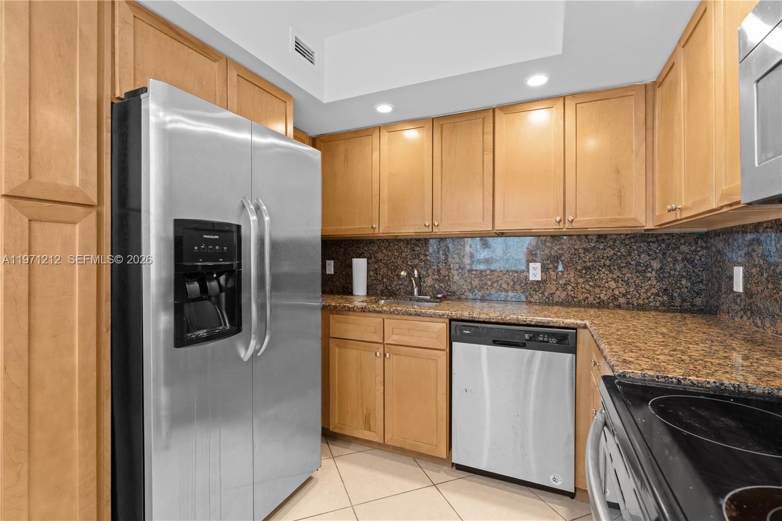 5600 Collins Ave # 16Y