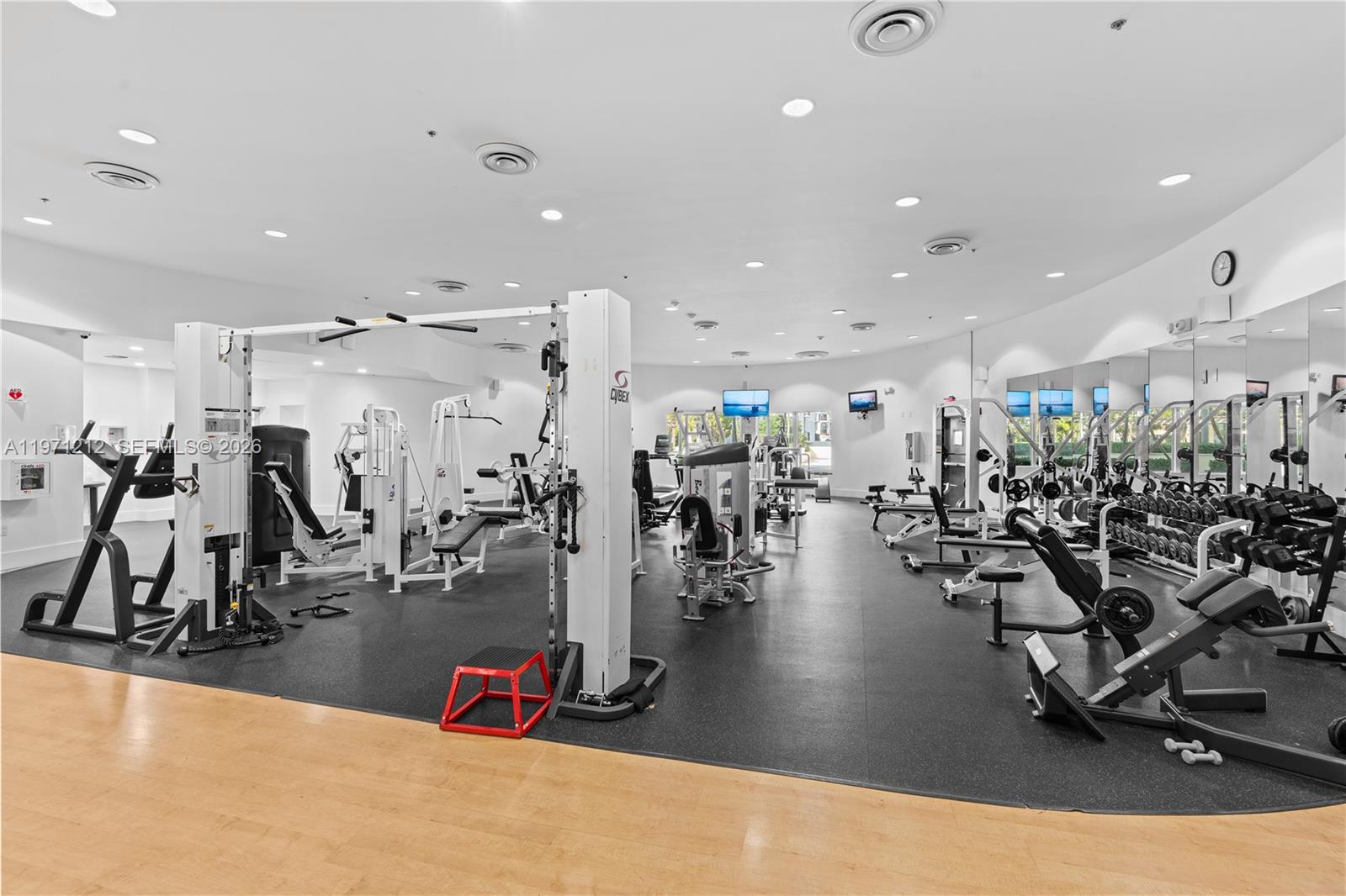 5600 Collins Ave # 16Y