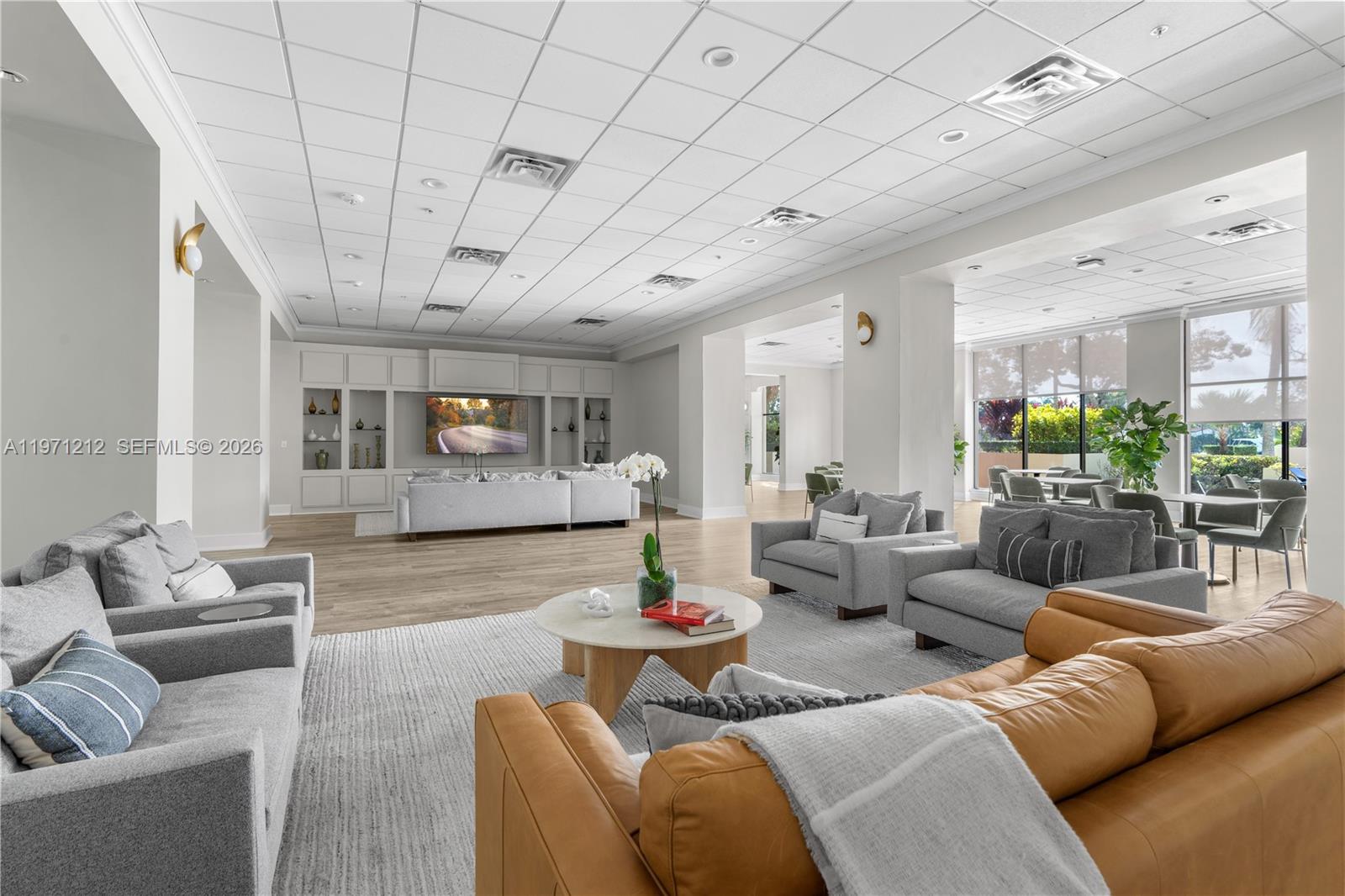 5600 Collins Ave # 16Y