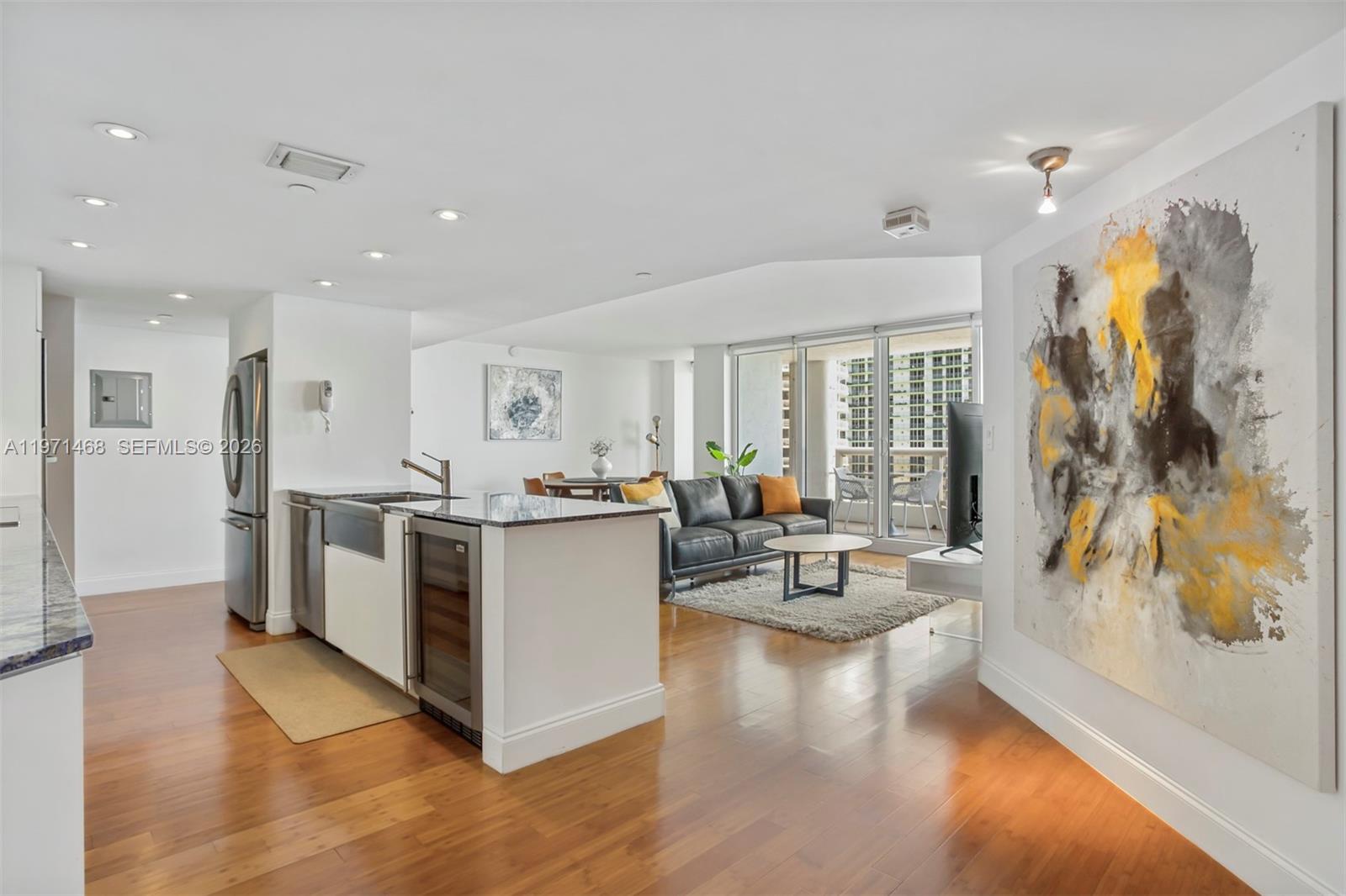 1717 N Bayshore Dr # 2740 Unit: A-2740