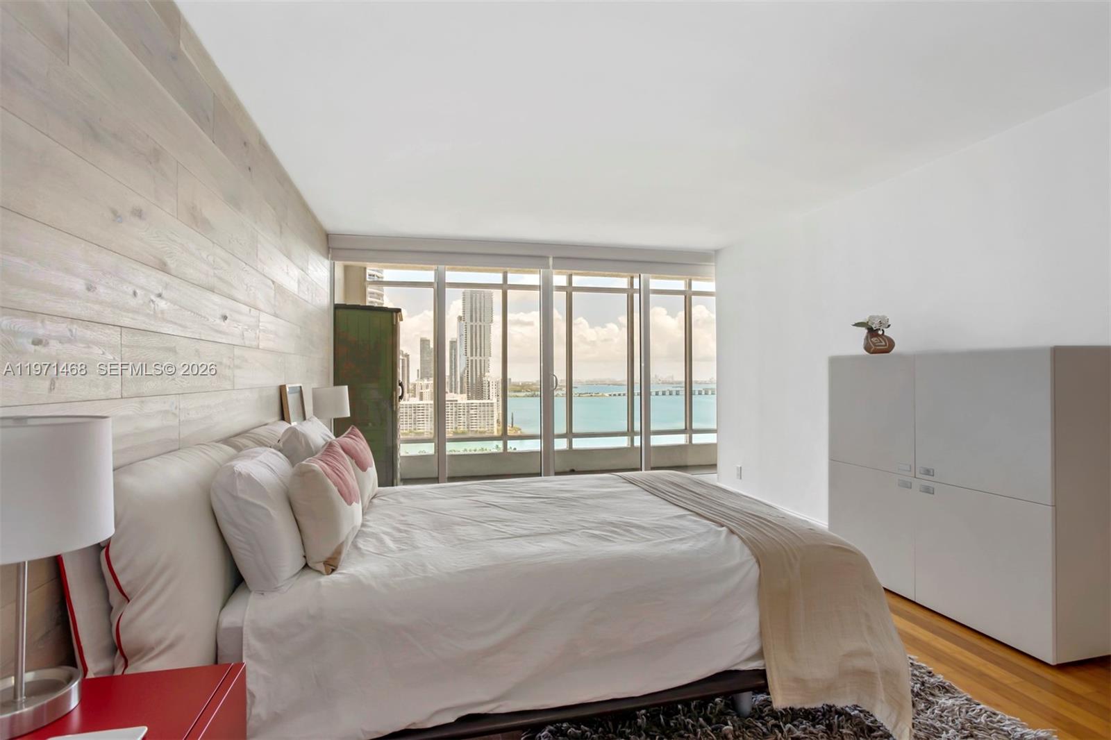 1717 N Bayshore Dr # 2740 Unit: A-2740