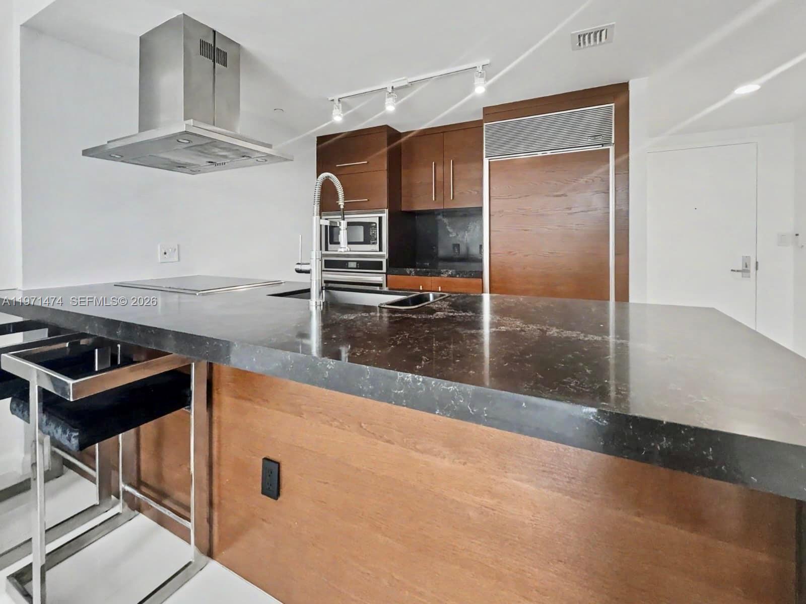 495 Brickell Ave # 509