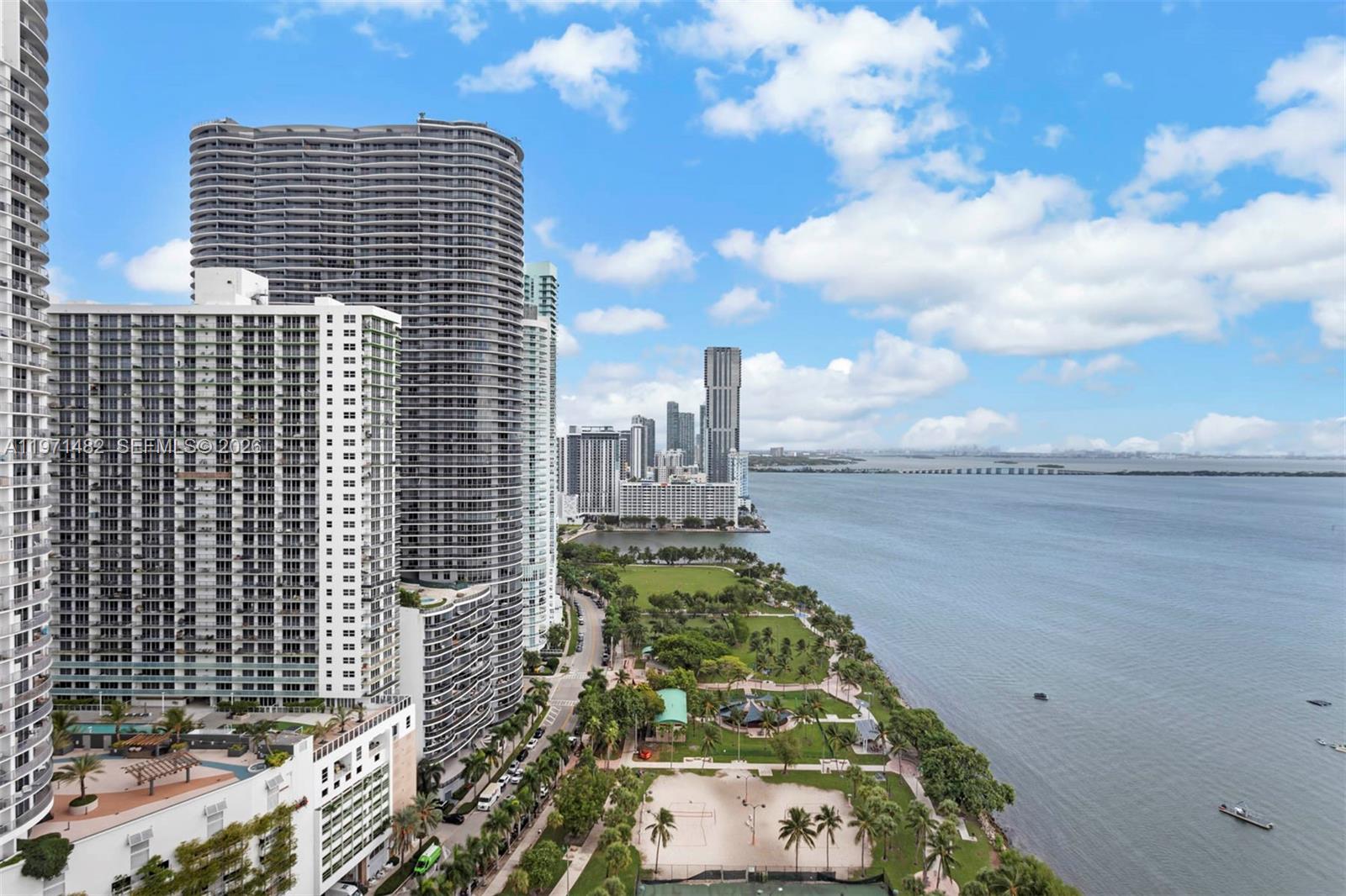 1717 N Bayshore Dr # 3137 Unit: A-3137