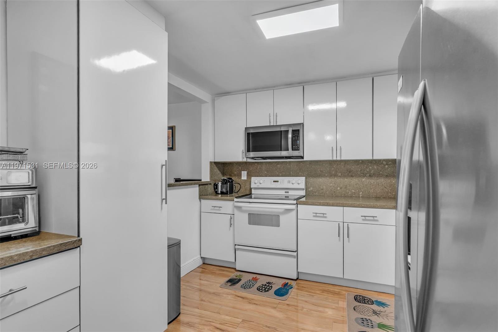 100 Ocean Lane Dr # 301