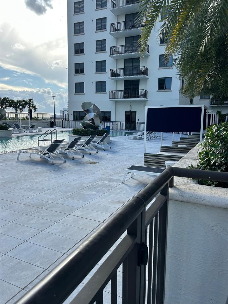 999 SW 1st Ave # 2114