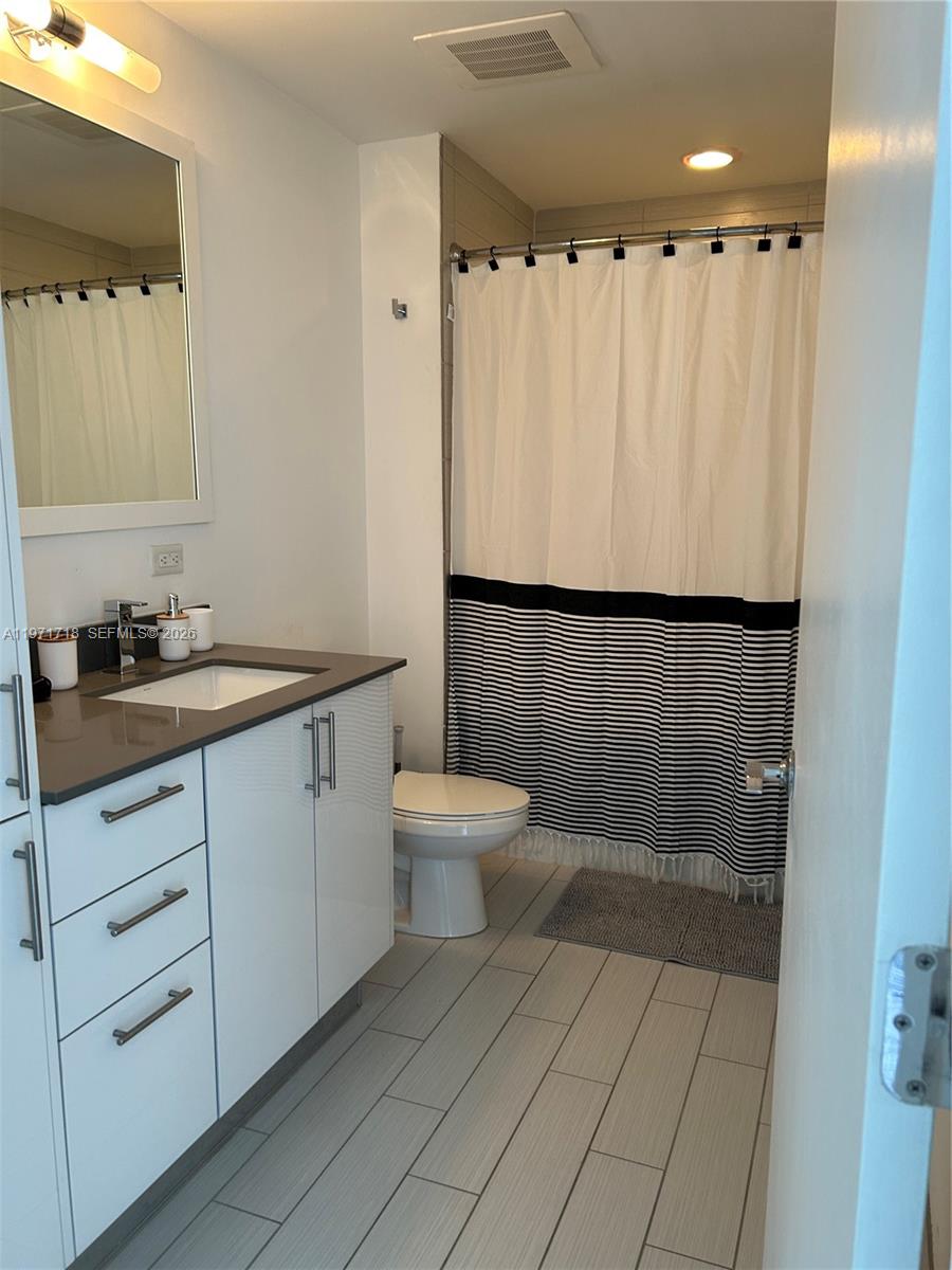 999 SW 1st Ave # 2114