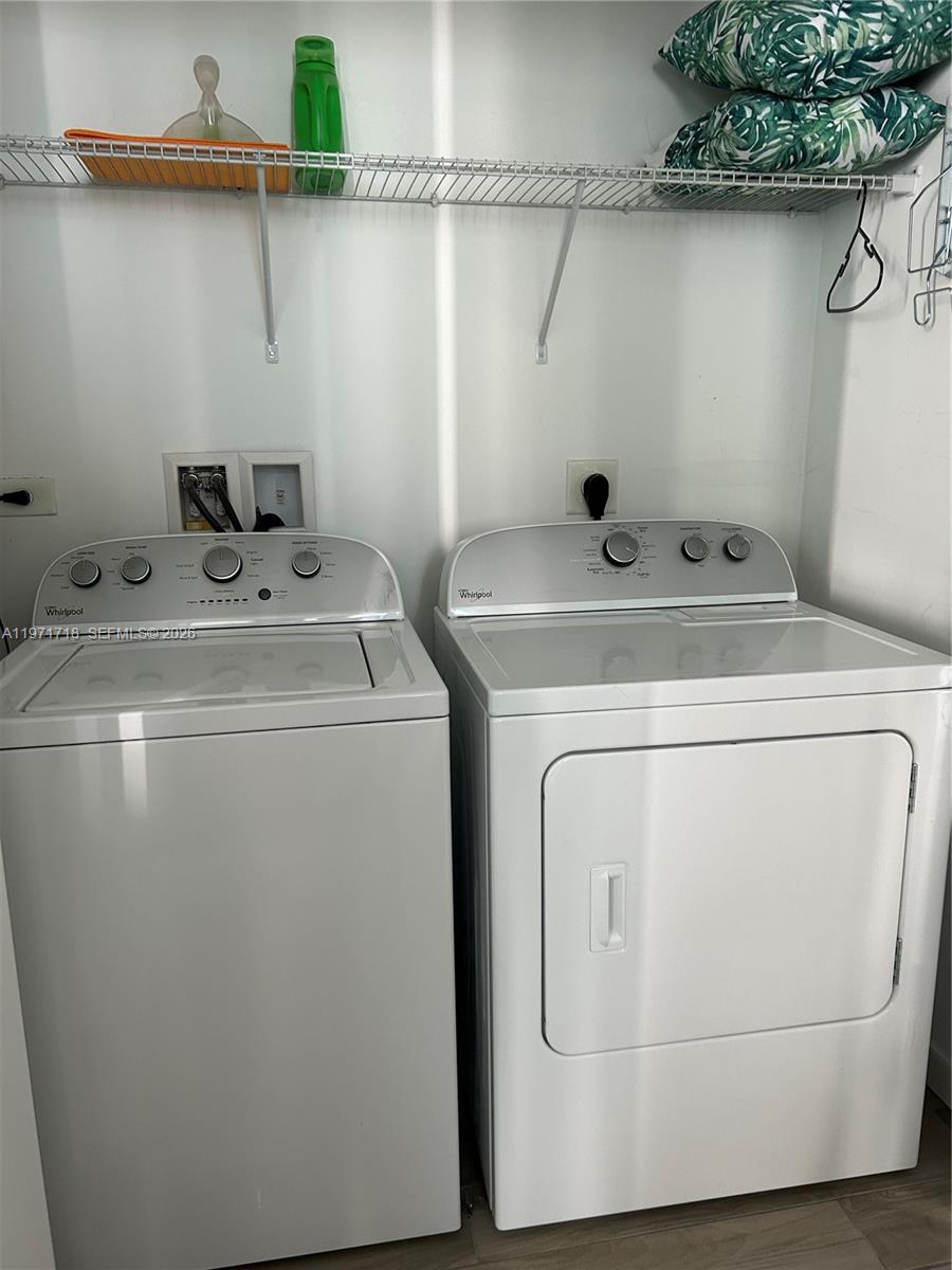 999 SW 1st Ave # 2114