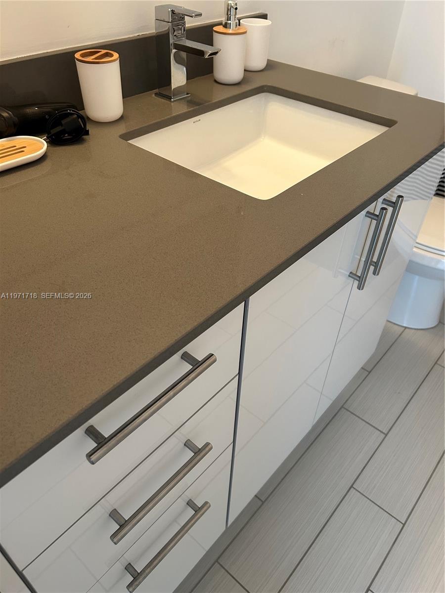 999 SW 1st Ave # 2114