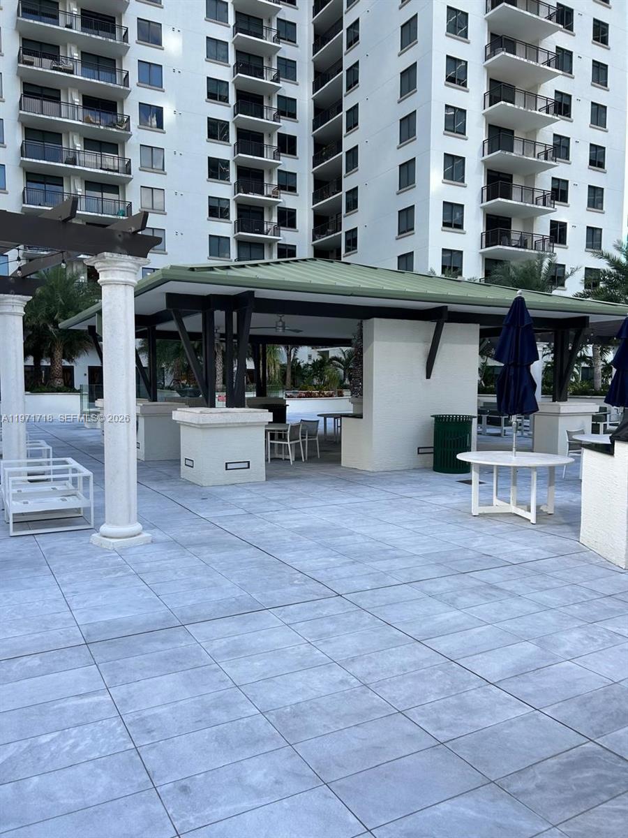 999 SW 1st Ave # 2114