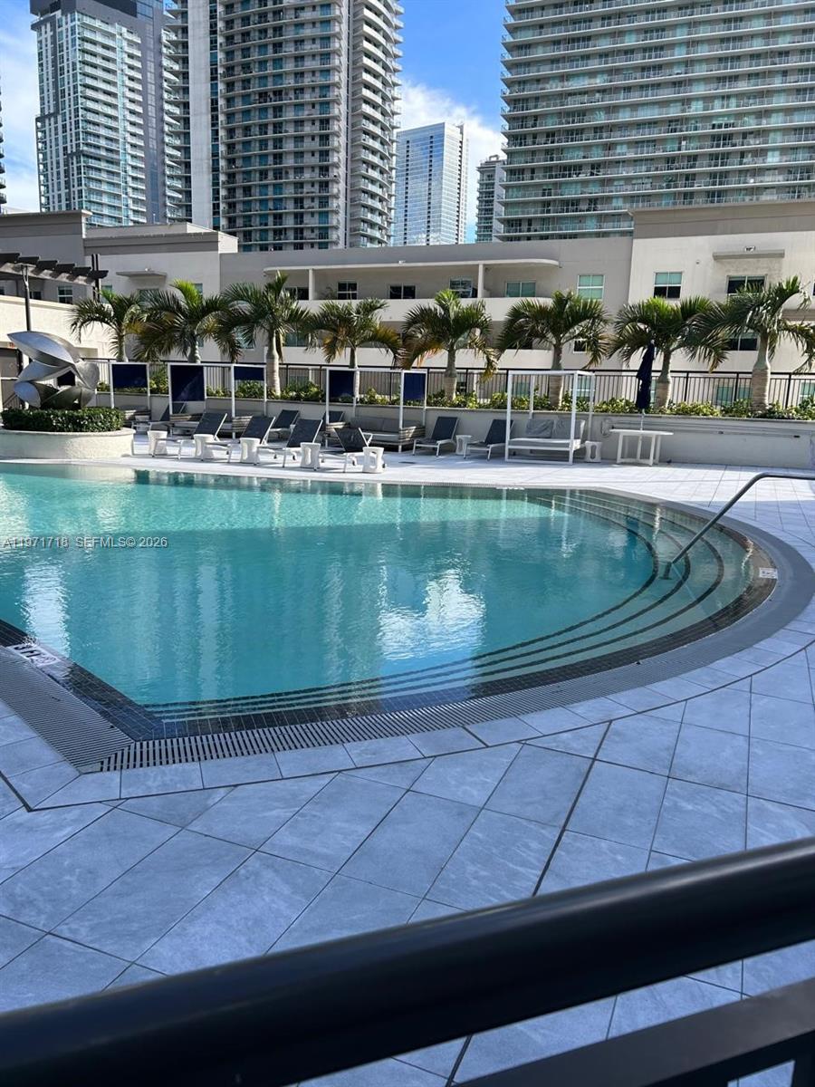 999 SW 1st Ave # 2114