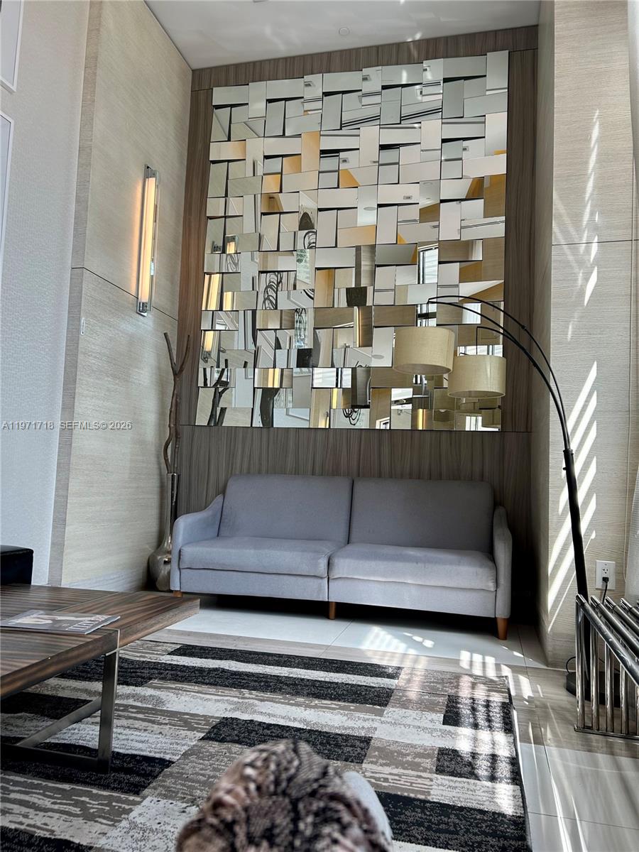 999 SW 1st Ave # 2114