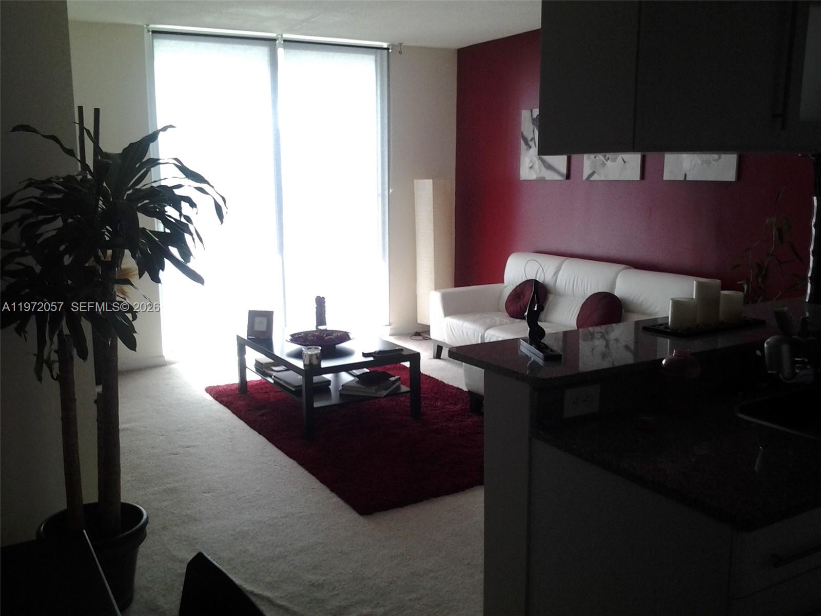 275 NE 18th St # 1806