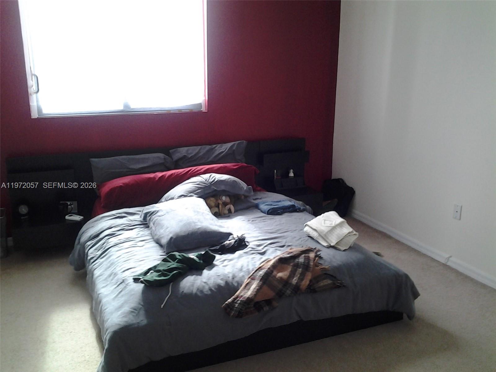 275 NE 18th St # 1806