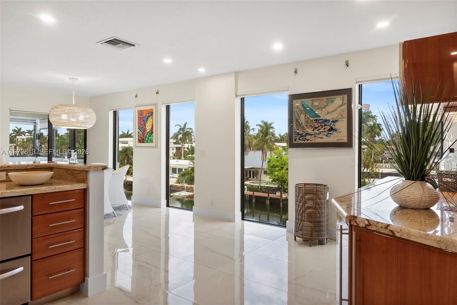 76 Isle Of Venice Dr # H