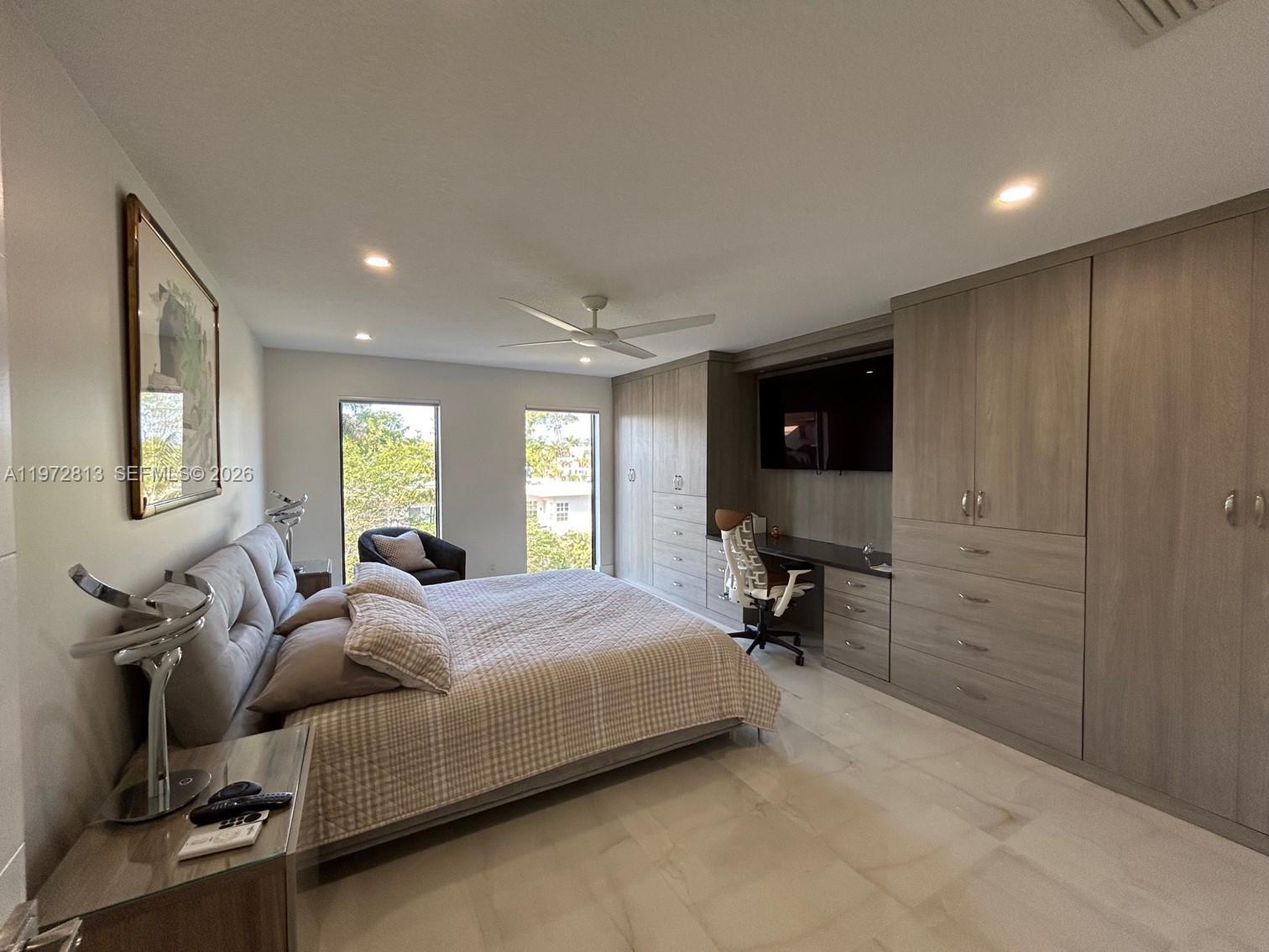 76 Isle Of Venice Dr # H