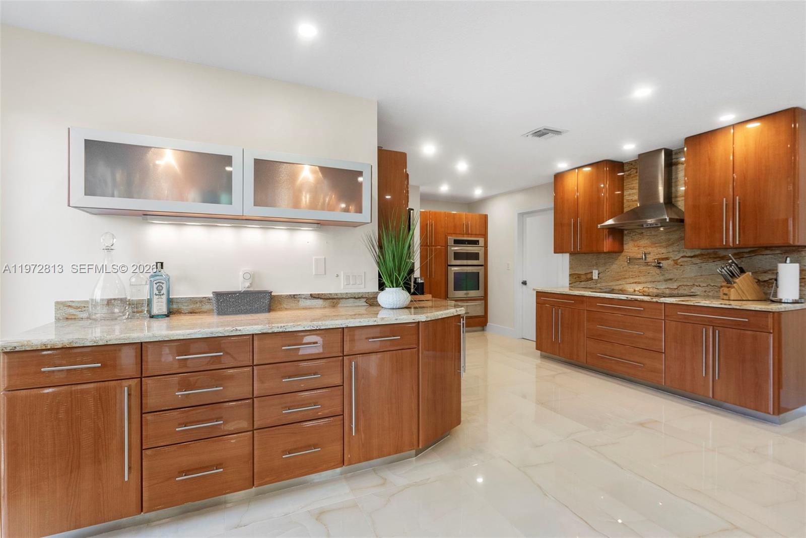 76 Isle Of Venice Dr # H