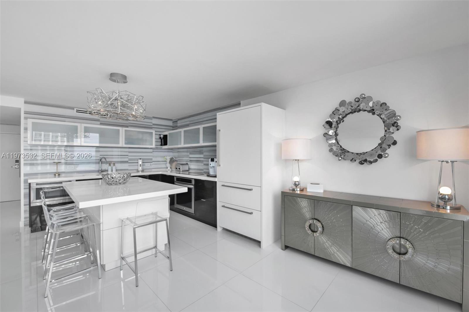 400 S Pointe Dr # 1006