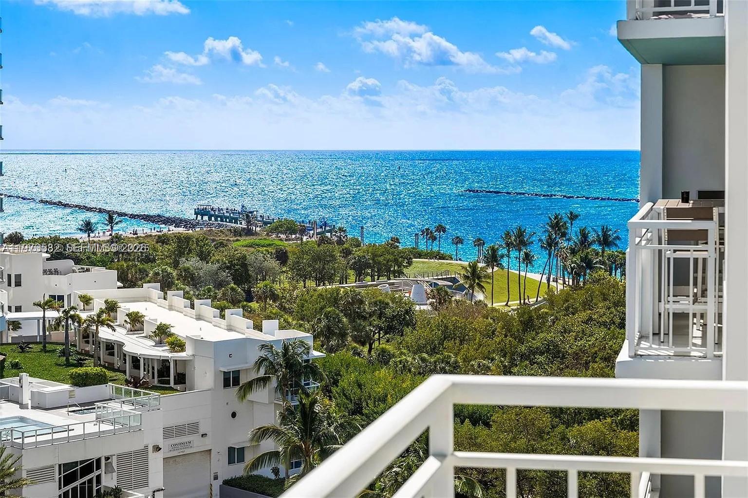 400 S Pointe Dr # 1006