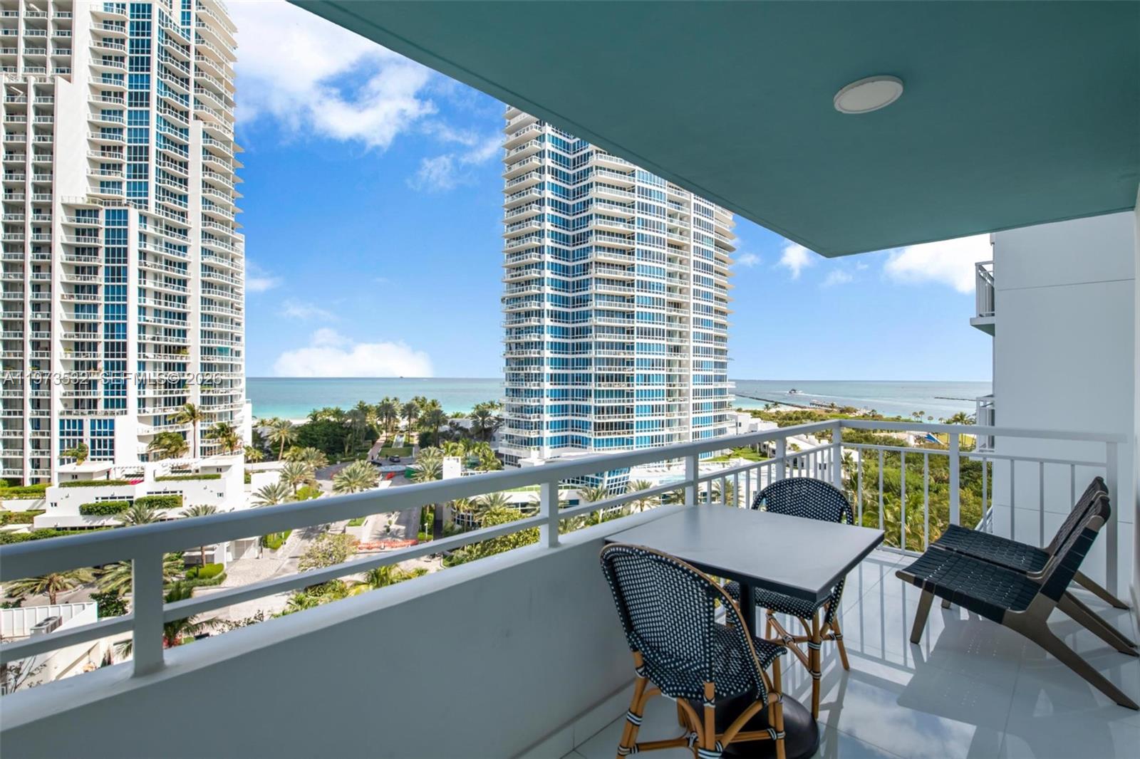 400 S Pointe Dr # 1006