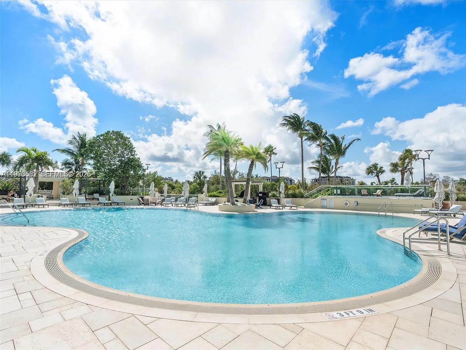 400 S Pointe Dr # 1006