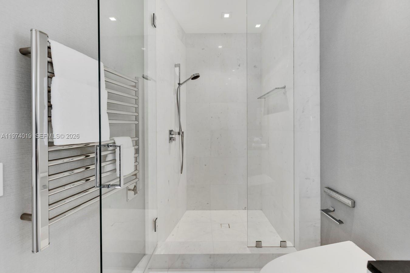 18555 Collins Ave # 4605