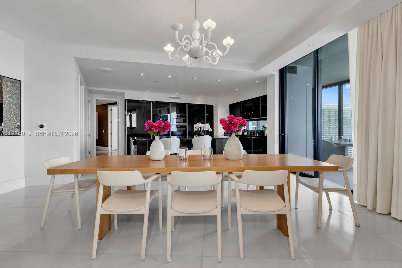 18555 Collins Ave # 4605