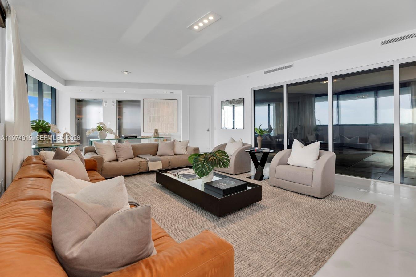 18555 Collins Ave # 4605