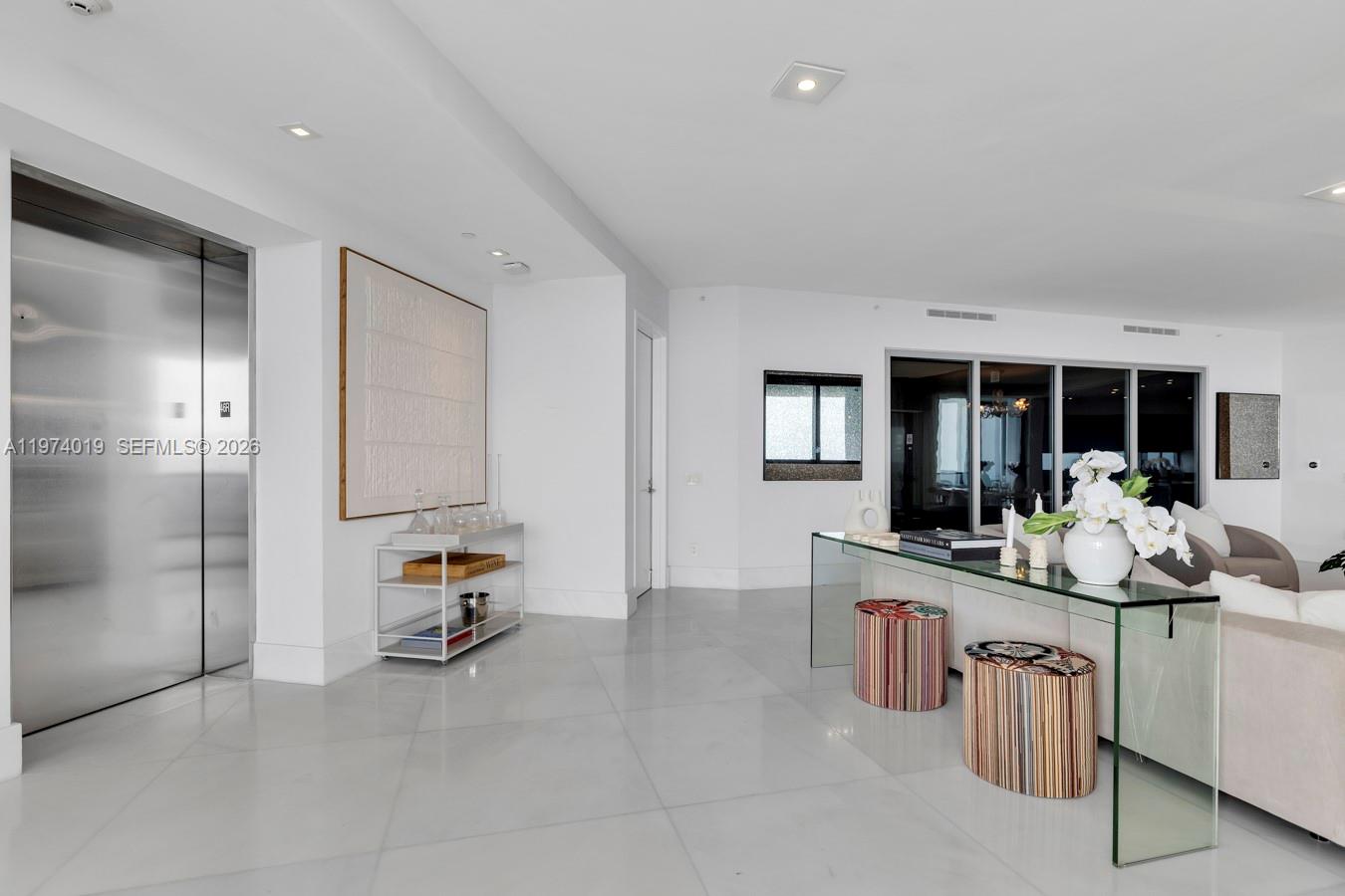 18555 Collins Ave # 4605