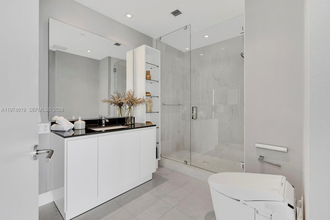 18555 Collins Ave # 4605