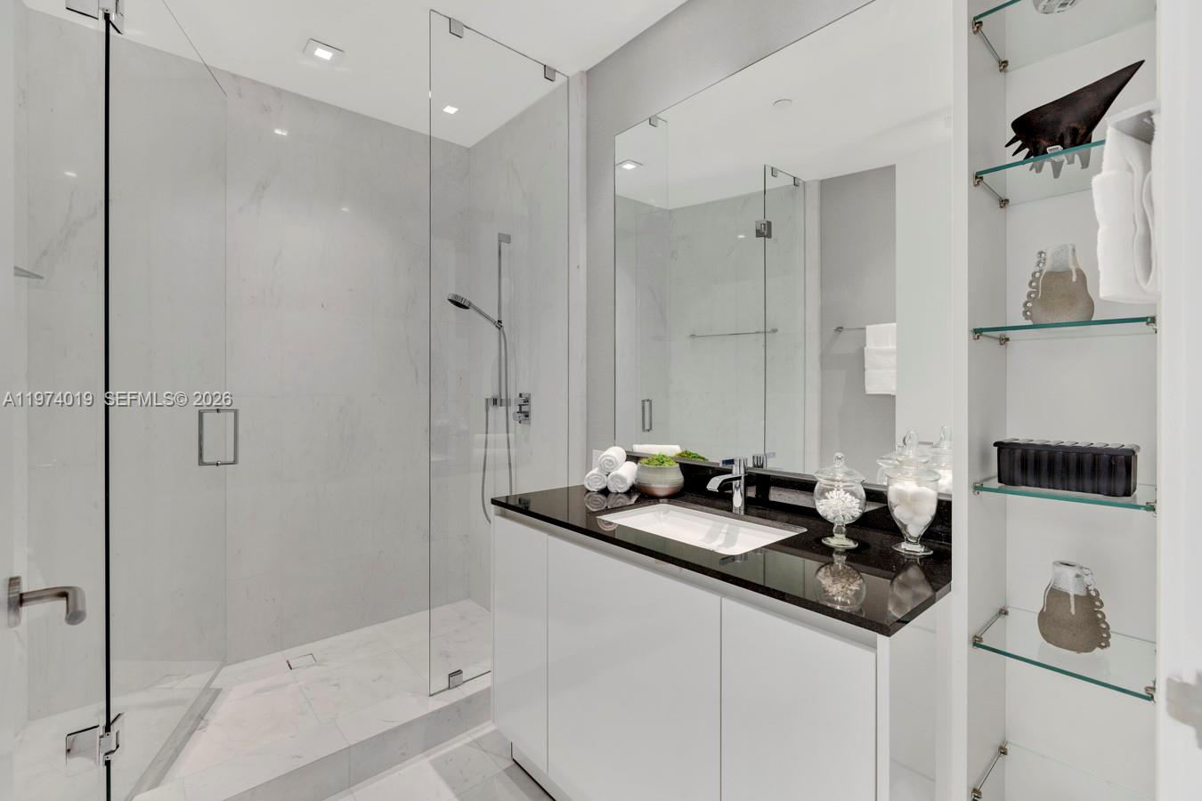 18555 Collins Ave # 4605