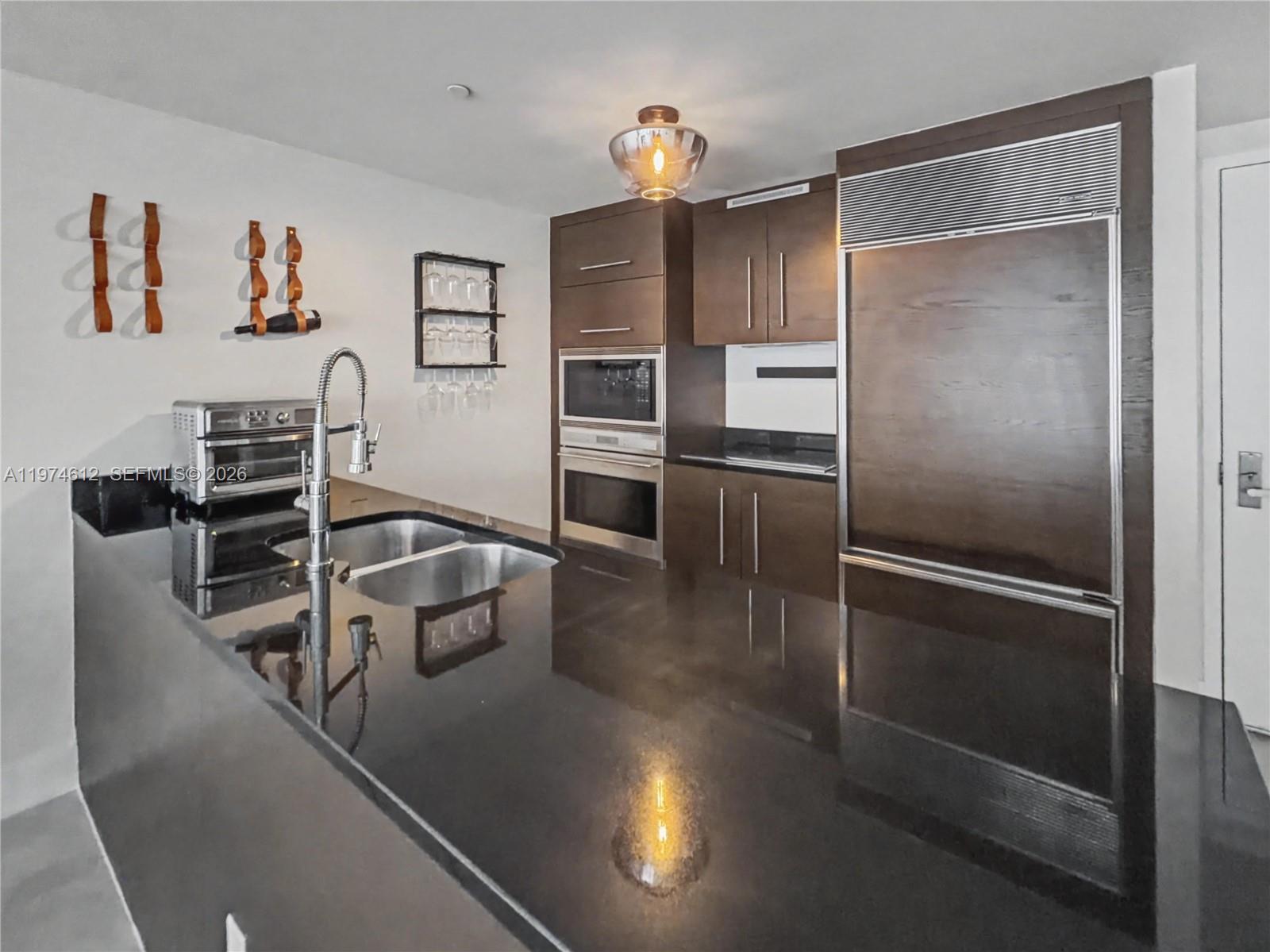 475 Brickell Ave # 4611