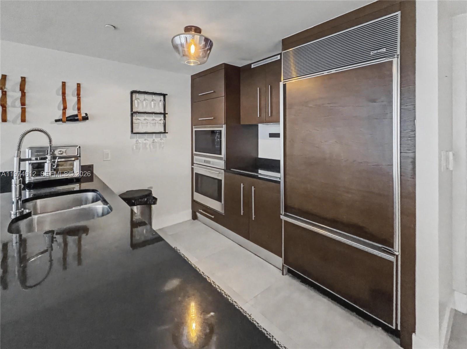 475 Brickell Ave # 4611